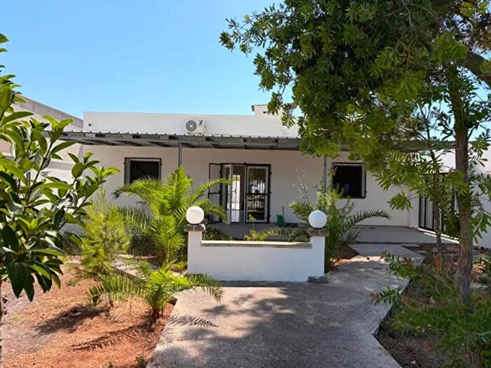 Casa quadrilocale in vendita in Via Pesaro, Manduria