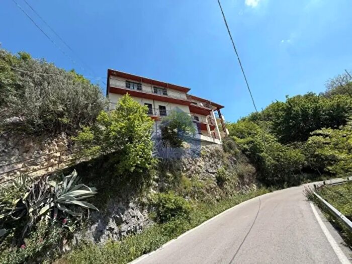 Appartamento con 5 locali in vendita in Bomba