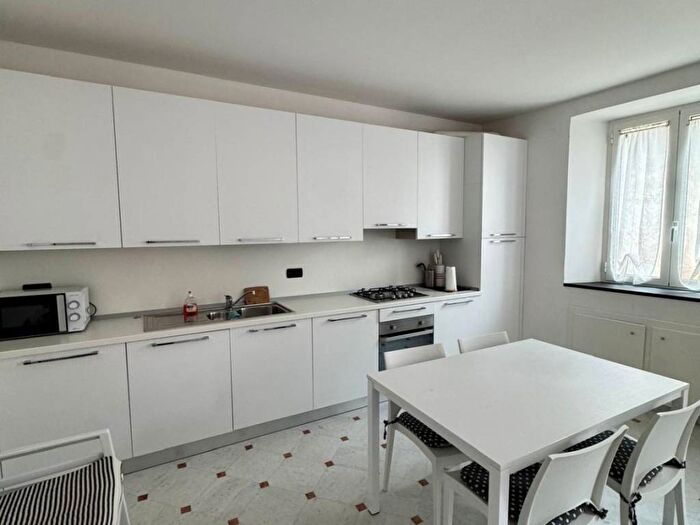 Appartamento bilocale in affitto in Via Vittorio Veneto, Centro, Alassio
