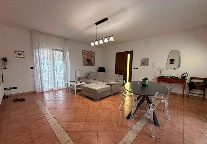 Appartamento trilocale in vendita in Via Madonna delle Grazie TalsanoS Donato Taranto Taranto, Taranto