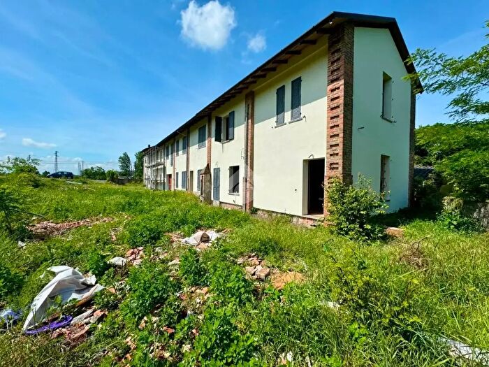 Casa trilocale in vendita in Via Isola Serafini, Monticelli D'Ongina