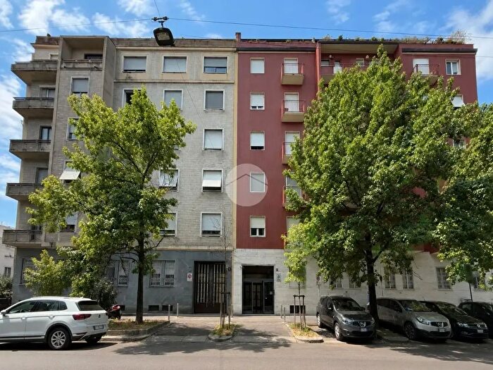 Appartamento trilocale in vendita in Via Francesco Albani, Milano