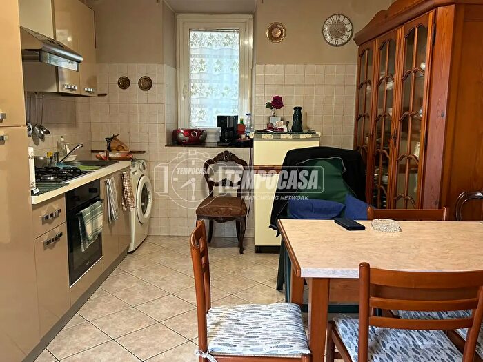 Appartamento bilocale in vendita in Via Vittorio Veneto, Cambiasca