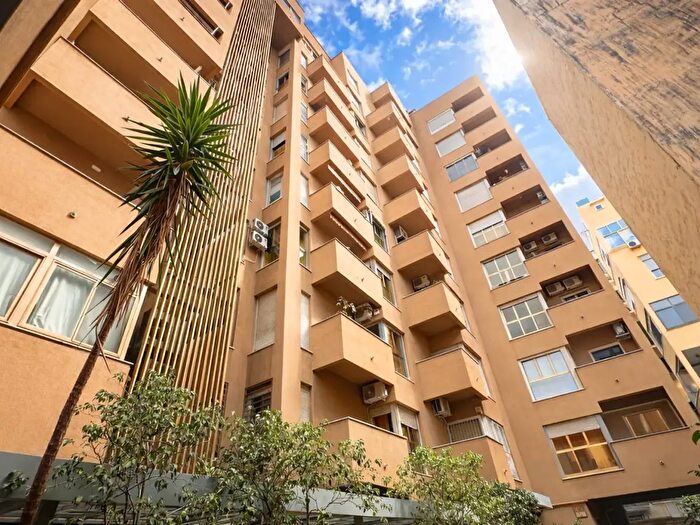 Appartamento trilocale in affitto in Via Ludovico Ariosto, Palermo