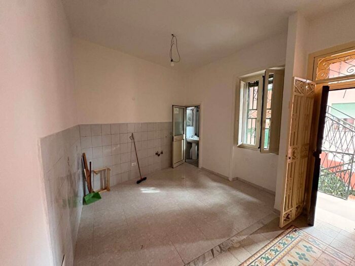 Appartamento monolocale in affitto in Via Curtoli, Torre del Greco