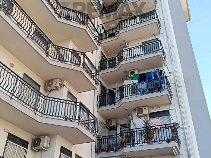 Appartamento con 7 locali in vendita in Viale Nitta, Catania