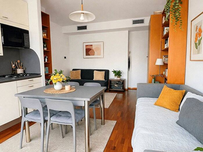 Appartamento monolocale in affitto in Via Adige, Porta Romana Medaglie dOro, Milano