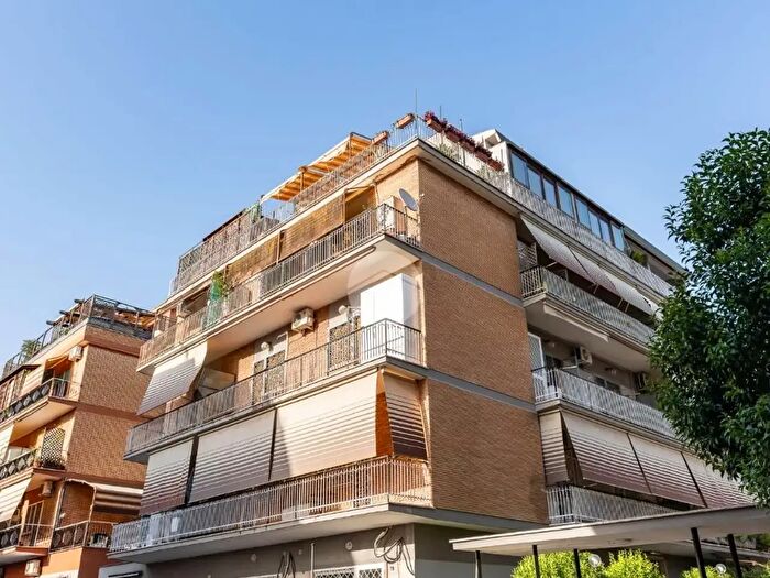 Appartamento bilocale in vendita in Via Cairo Montenotte, Roma