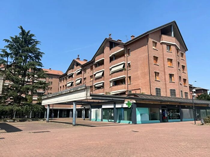 Appartamento quadrilocale in vendita in Piazza Madonna in Campagna, Bollate