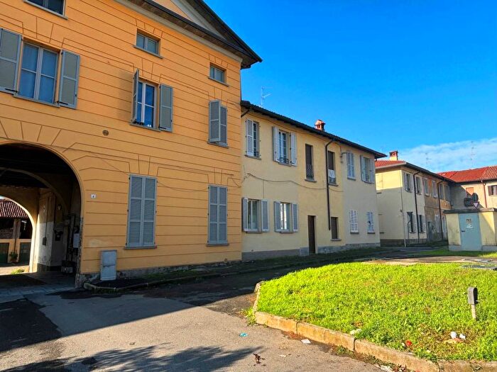 Appartamento monolocale in affitto in Piazza Conte Durini, Centro, Arcore