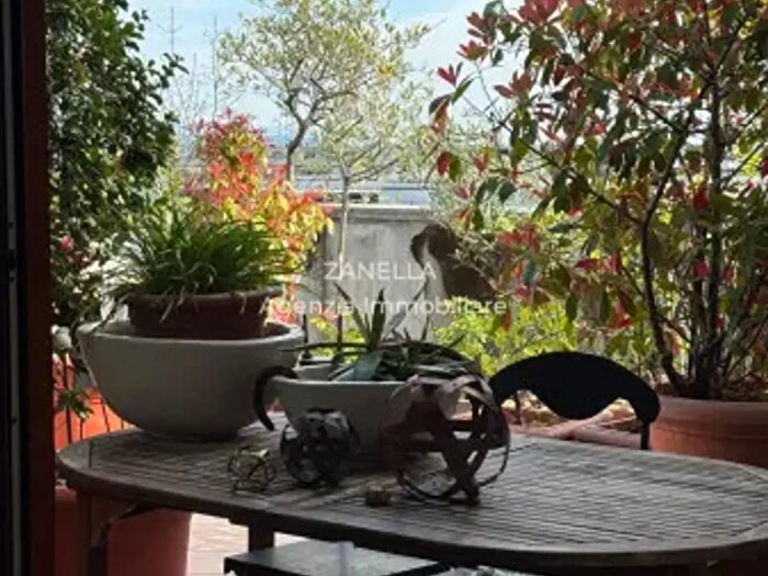 Appartamento con 5 locali in vendita in Via Sicilia, Castelfranco Veneto