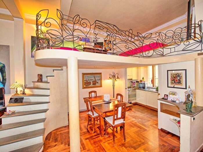 Appartamento quadrilocale in affitto in Mazzini Oberdan, Firenze