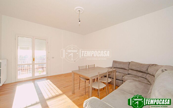 Appartamento trilocale in vendita in Via Carroccio, Gaggiano