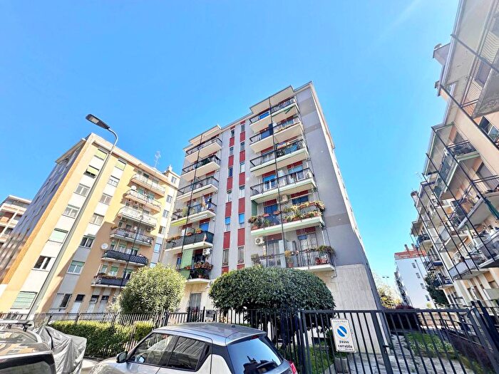 Appartamento monolocale in affitto in Via Federico Bellazzi, Ponte Nuovo, Milano