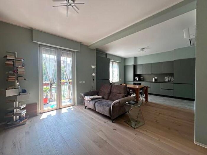 Appartamento trilocale in vendita in Via Monte Ortigara, Brescia