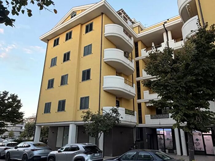 Appartamento con 5 locali in affitto in Via Marco Polo, Vasto