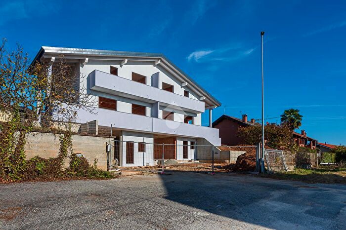 Casa con 7 locali in vendita in Via Vittorio Alfieri, Druento