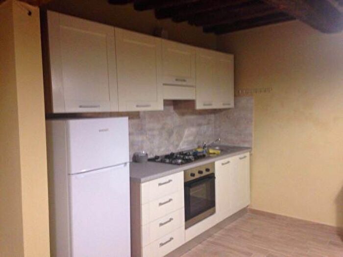 Appartamento con 6 locali in vendita in Urbino