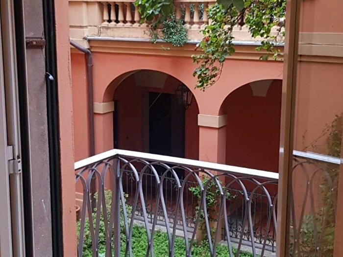 Appartamento monolocale in affitto in Via del Monte, Centro Storico, Bologna