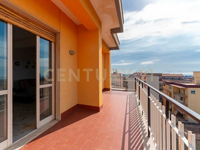 Appartamento con 8 locali in vendita in Viale Mario Rapisardi, Catania