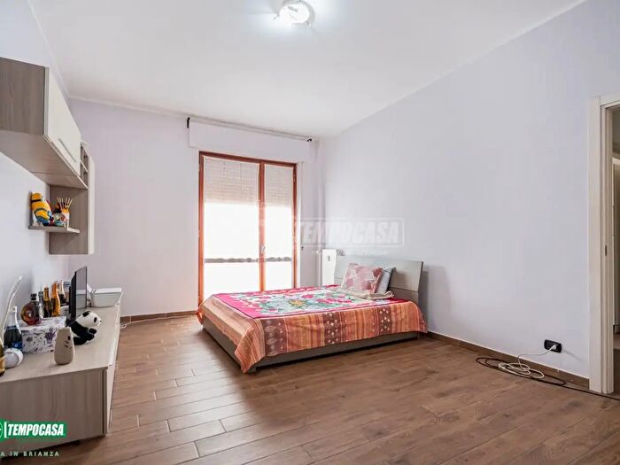 Appartamento bilocale in vendita in Via XX Settembre, Besana In Brianza