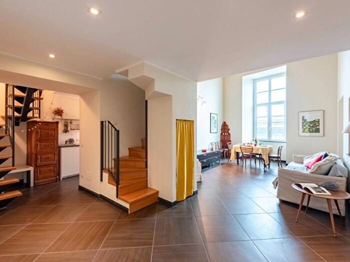 Appartamento trilocale in affitto in Via Antonio Gramsci, Prè, Genova