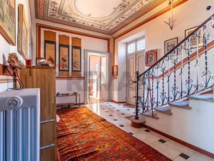 Casa con 10 locali in vendita in Via Bassetti, Casapinta