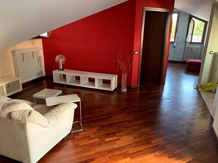 Appartamento bilocale in affitto in Viale Monte Grappa, Treviglio