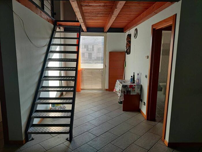 Appartamento trilocale in affitto in Via Achille Grandi, Caleppio, Settala