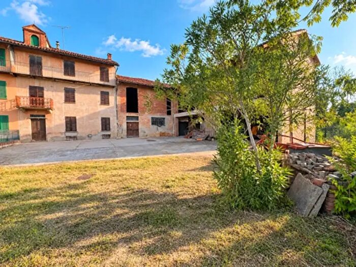 Casa con 6 locali in vendita in Via per Cortazzone, Soglio