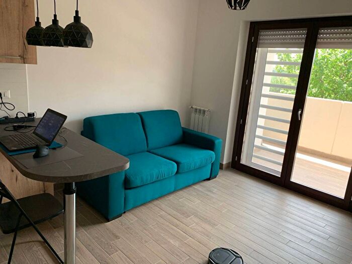 Appartamento bilocale in affitto in Via Stefano Madia, Porta di Roma, Roma