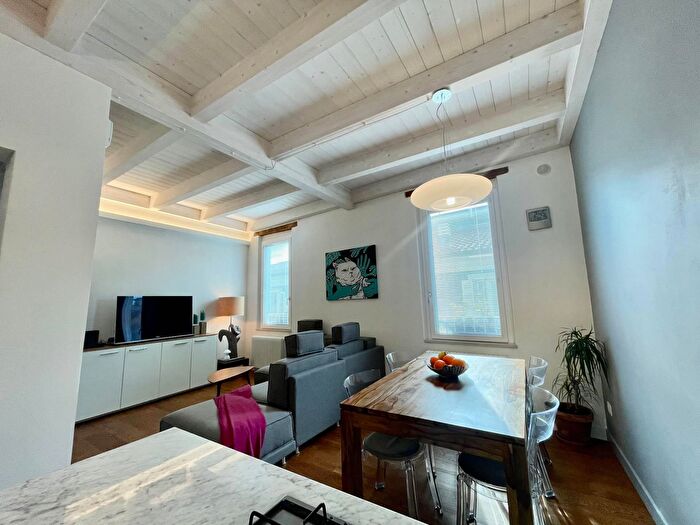 Casa con 6 locali in vendita in Volturno, San Benedetto Del Tronto