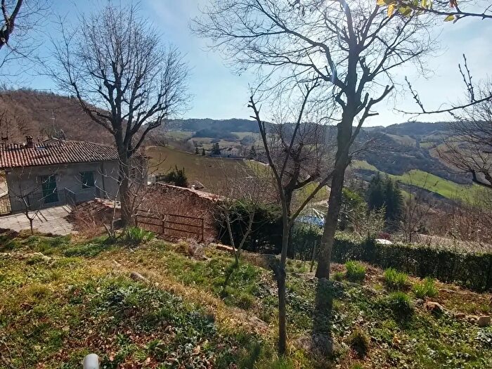 Casa con 6 locali in vendita in Via Serra, Zocca