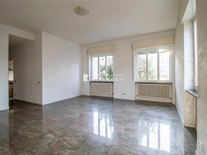 Appartamento trilocale in vendita in Via Don Ferrante, Lecco