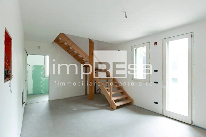 Appartamento trilocale in vendita in Via Giuseppe Vizzotto, Oderzo