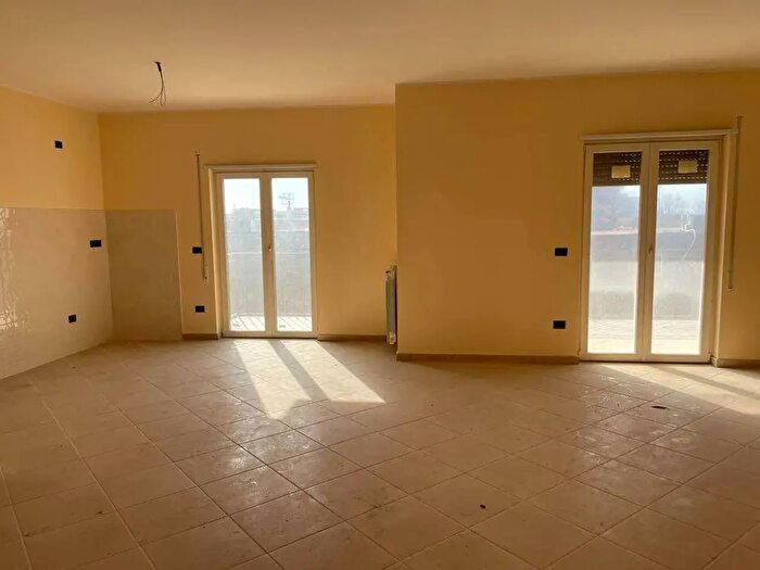 Appartamento con 5 locali in vendita in Mondragone