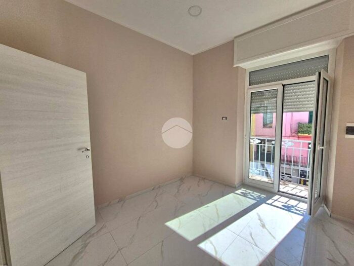 Appartamento bilocale in affitto in Corso Umberto I, Centro, Casalnuovo di Napoli