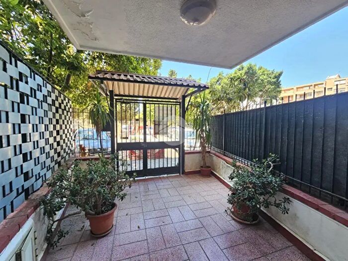 Appartamento trilocale in vendita in Via del Segugio, Palermo