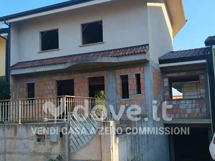 Casa con 5 locali in vendita in Via P Tropea Snc, Soverato