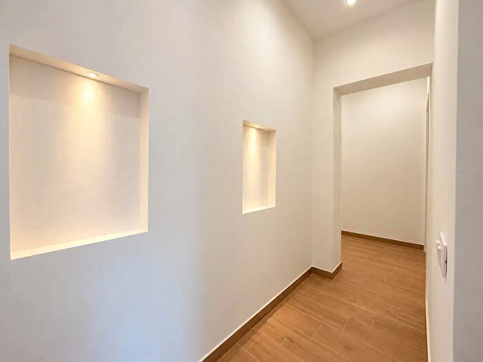 Appartamento trilocale in vendita in Corso dei Mille, Palermo