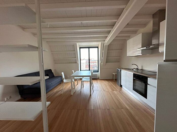 Casa trilocale in affitto in Via Antonio Fogazzaro, Montenero, Milano