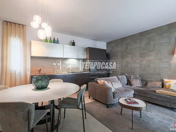 Casa quadrilocale in vendita in Viale dei Pini, Riccione