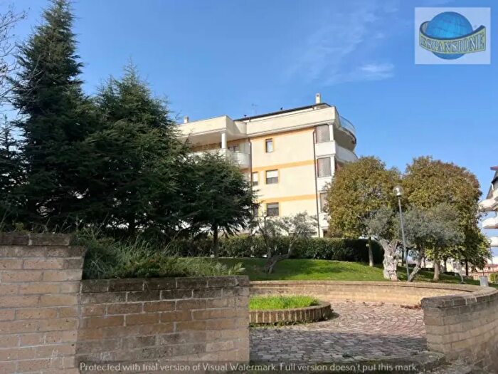 Appartamento quadrilocale in vendita in Via Cicognini, Francavilla Al Mare