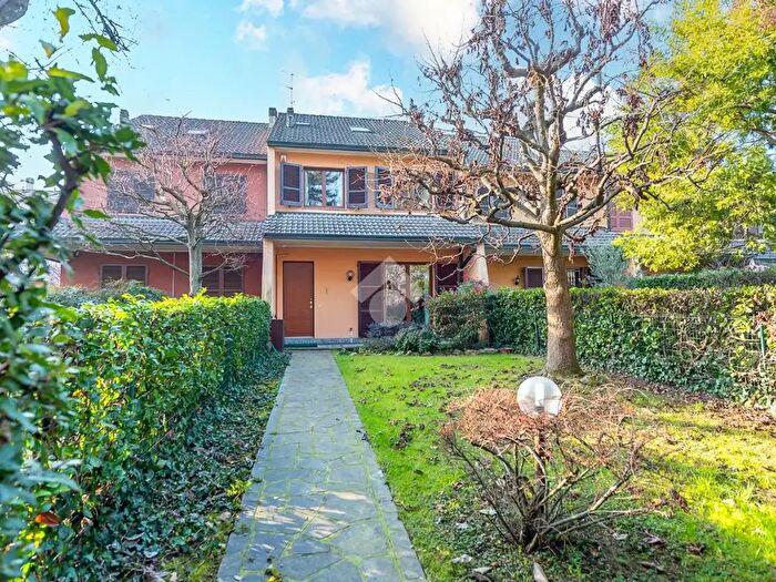 Casa con 5 locali in vendita in Viale Giuseppe di Vittorio, Arese