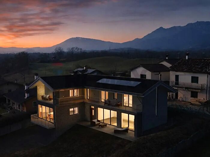 Casa con 11 locali in vendita in Riva De San Gabriele Snc, Cesiomaggiore