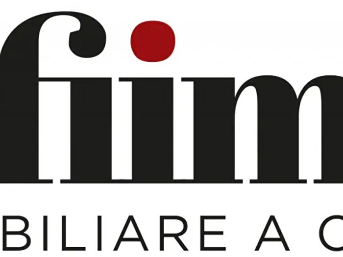 Casa con 6 locali in vendita in Via Mami, Cesena