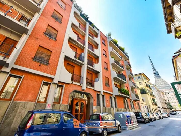 Appartamento quadrilocale in vendita in Via Conte Luigi Tarino, Torino