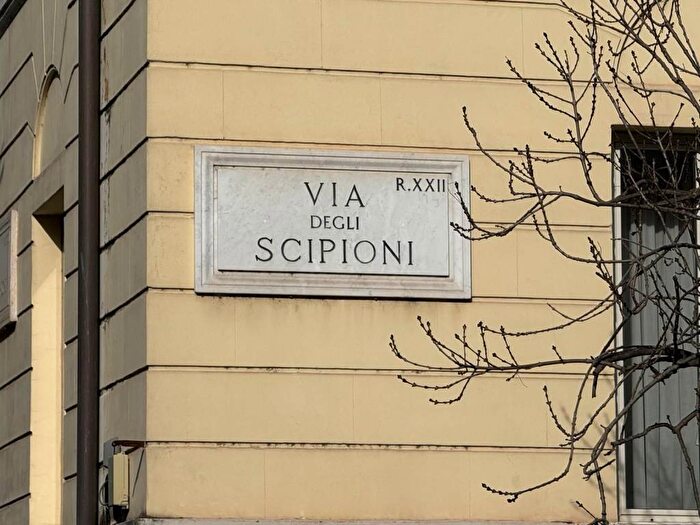 Appartamento bilocale in affitto in Via degli Scipioni, Prati, Roma