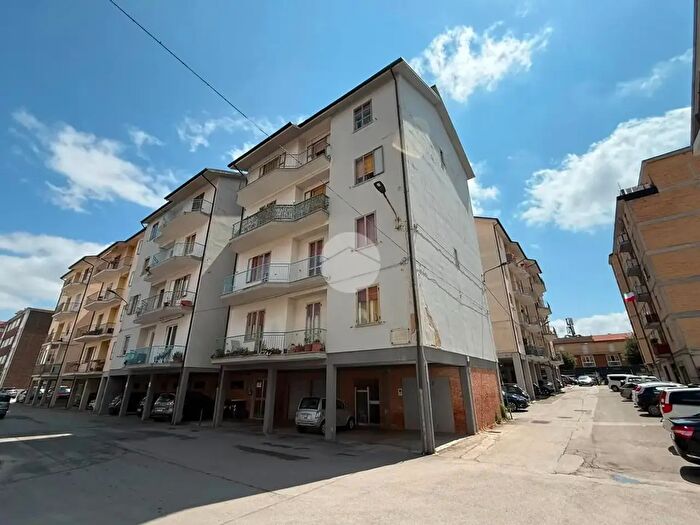 Appartamento trilocale in vendita in Via Francesco Longano, Campobasso