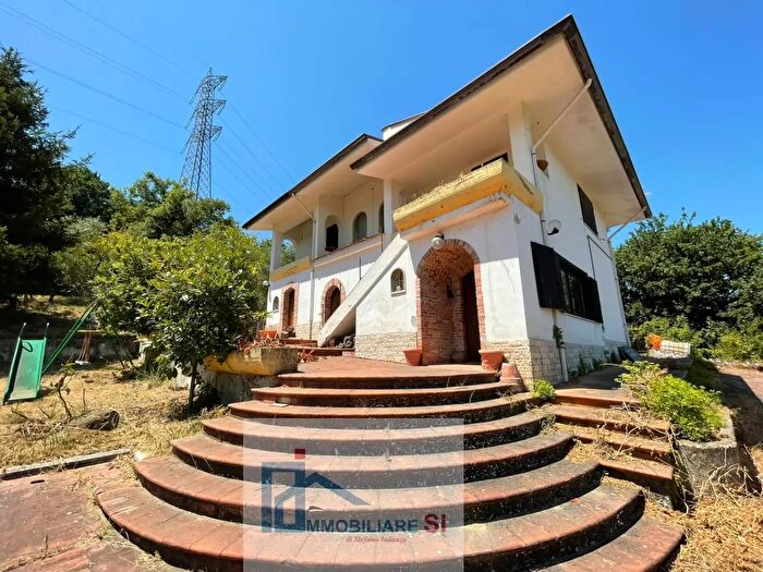 Casa con 20 locali in vendita in Contrada Pino, Benevento